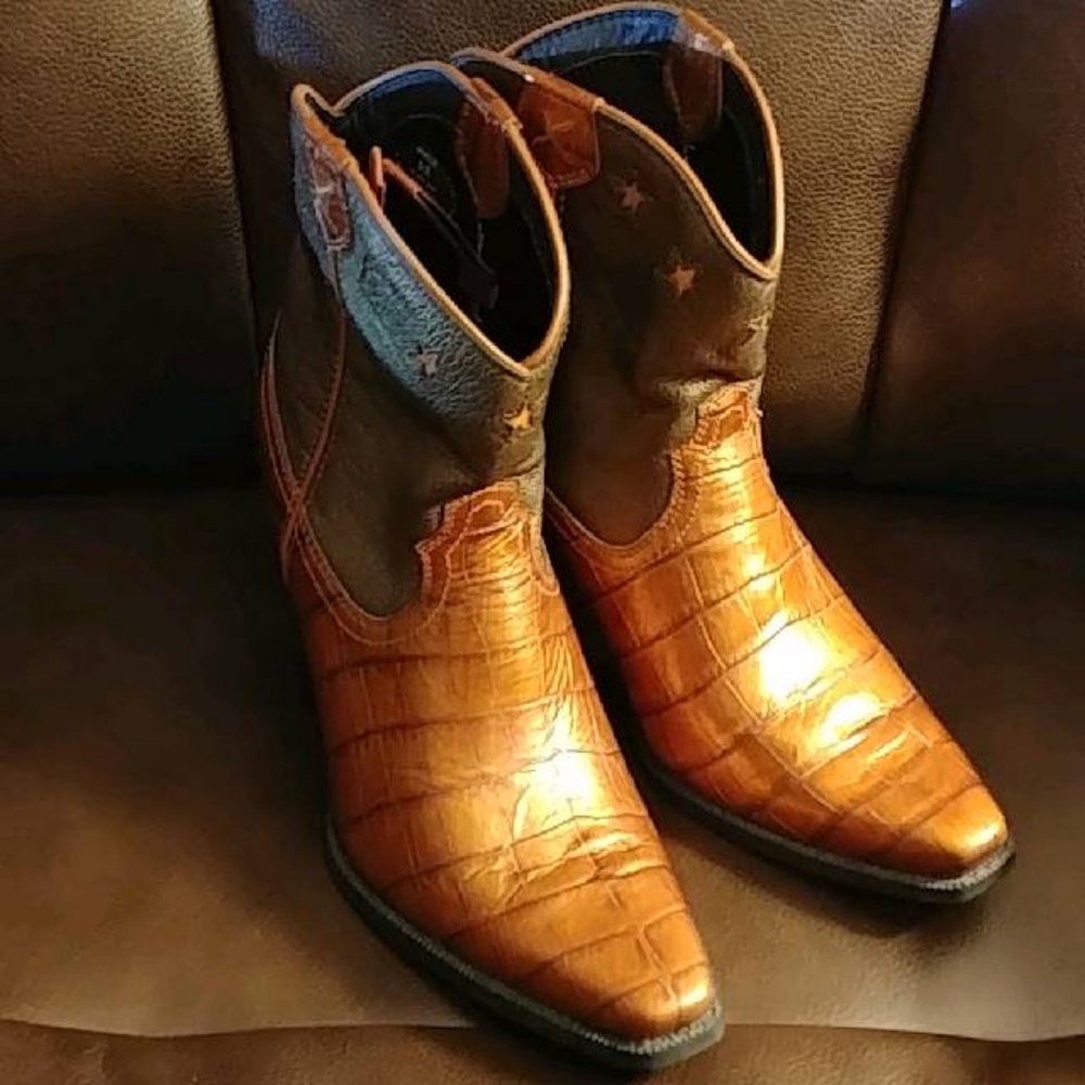 Twisted X Western style heeled boots